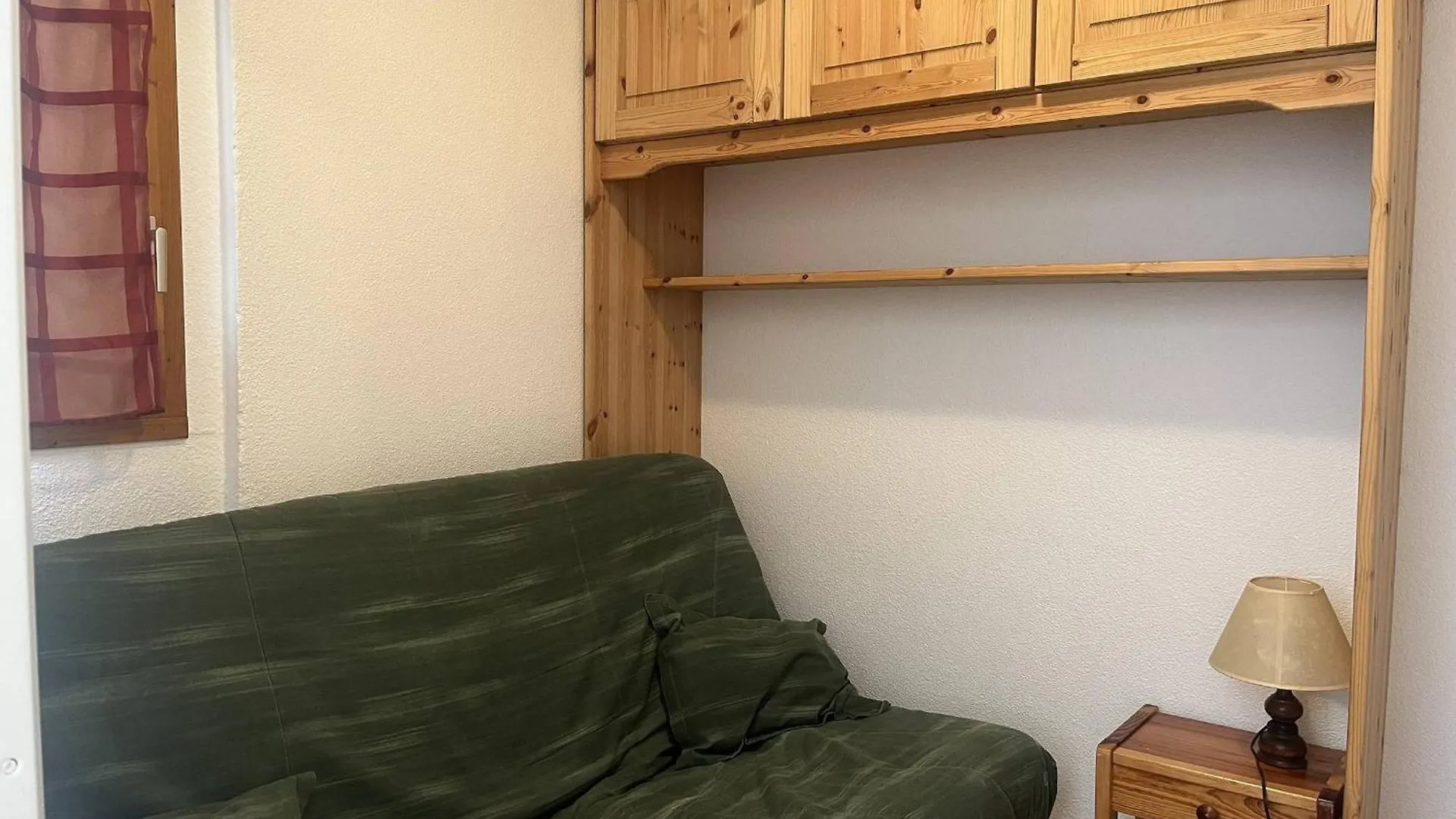 Apartment Plagne Soleil: Appartement 2 Pieces Avec Balcon, Acces Direct Pistes, Centre Proche Commerces - Fr-1-351-14 La Plagne
