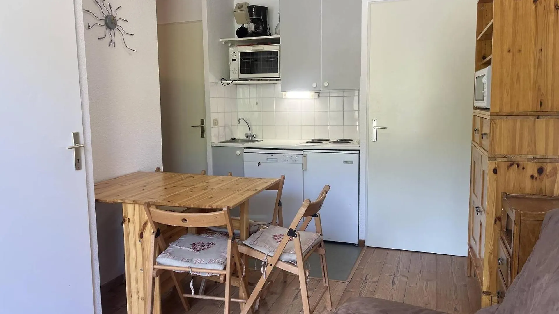 Plagne Soleil: Appartement 2 Pieces Avec Balcon, Acces Direct Pistes, Centre Proche Commerces - Fr-1-351-14 La Plagne